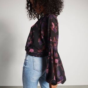 Dynamite Leni Floral Blouse with Buttons Size Small